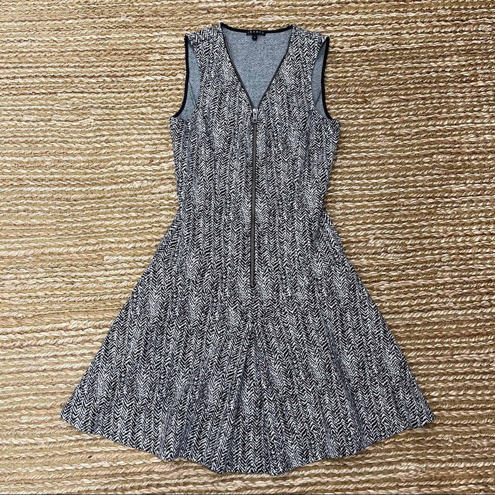 Theory black & white sleeveless tweed dress